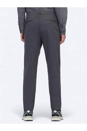 Gri Düz Dokuma Regular Fit Casual Pamuk Karışımlı Pantolon