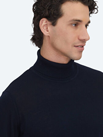 Lacivert Tam Balıkçı Yaka Jakarlı Yün Karışımlı Triko Kazak