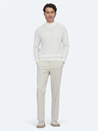 Ekru Yarım Balıkçı Yaka Jakarlı Yün Karışımlı Triko Kazak