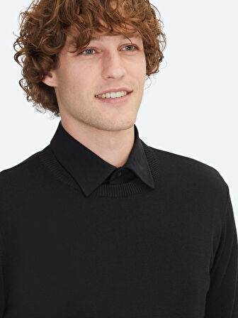 Siyah Bisiklet Yaka Jakarlı Yün Karışımlı Triko Kazak