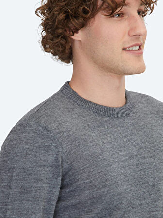 Gri Bisiklet Yaka Jakarlı Yün Karışımlı Triko Kazak