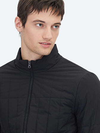 Siyah Regular Fit Dik Yaka Casual Dokuma Mont