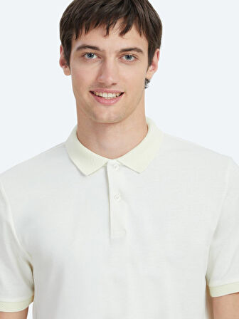 Ekru Polo Yaka %100 Pamuk T-Shirt