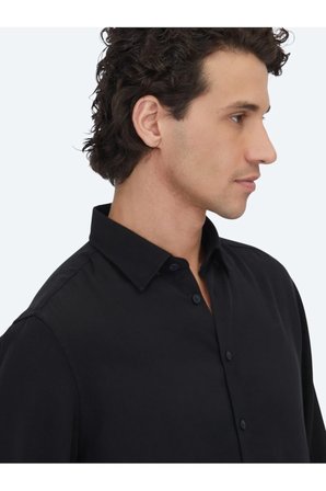 Siyah Regular Fit Dokuma Casual Gömlek