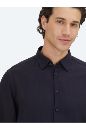 Lacivert Regular Fit Dokuma Casual Gömlek