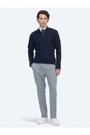 Lacivert Fitilli Bisiklet Yaka T-Shirt