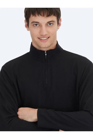 Siyah Fitilli Bisiklet Yaka T-Shirt