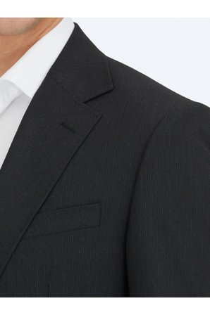 Siyah Çizgili Modern Fit Takım Elbise