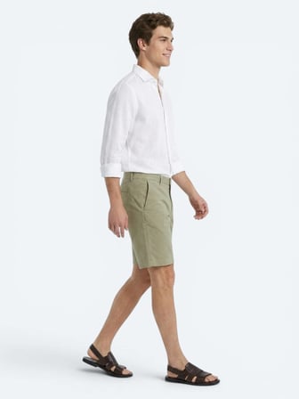 Yeşil Düz Kumaş Jogging Fit Casual Bermuda