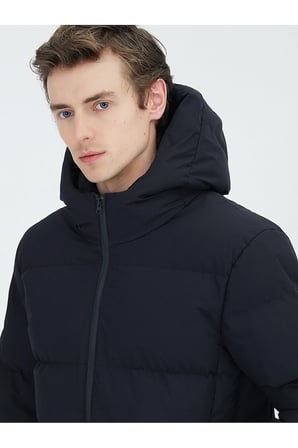 Siyah Regular Fit Kapüşonlu Casual Dokuma Mont