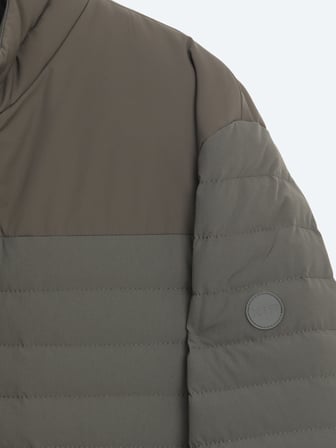 Haki Regular Fit Dik Yaka Dokuma Mont