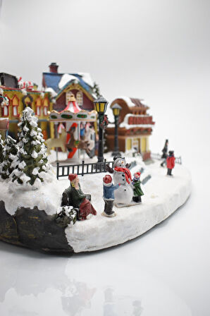 Waldern Premium Collection Dekoratif Noel Şehri Işıklı Süs 19*38 cm