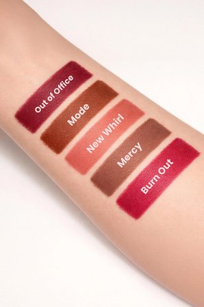 POP Beauty Dudak Kalemi, Suya Dayanıklı, Asansörlü, Waterproof Lıplıner- Mercy 8684415590145