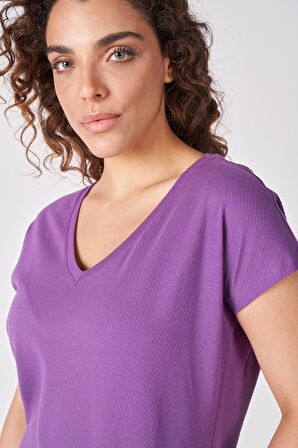 Kadın %100 Pamuklu Dokulu V Yaka Kısa Kollu Tişört