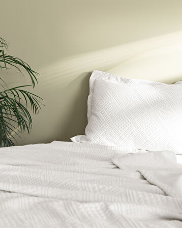 Triangle King Size %100 Pamuk Yatak Örtüsü - Beyaz - Lüks Koleksiyon