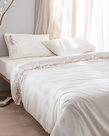 Relief King Size %100 Pamuk Bağlamalı Nevresim Takımı - Ekru/Kırmızı