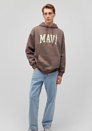Mavi Logo Baskılı Kapüşonlu Kahverengi Sweatshirt 067149-87875