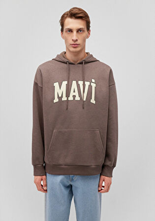 Mavi Logo Baskılı Kapüşonlu Kahverengi Sweatshirt 067149-87875