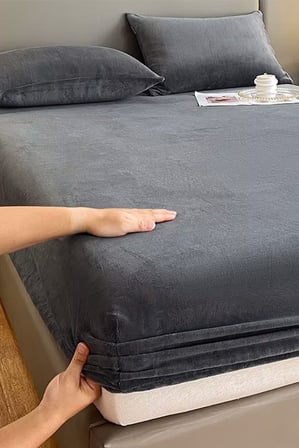 Kadife Kumaş Battal Çift Kişilik Fitted Lastikli Çarşaf Takımı 180x200+30 cm