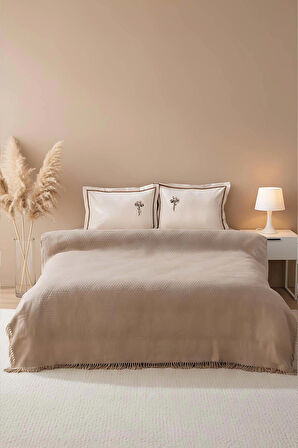 Helen Kahve Nakışlı Çift Kişilik Battaniye Takımı 4 Parça Uyku & Çeyiz Seti