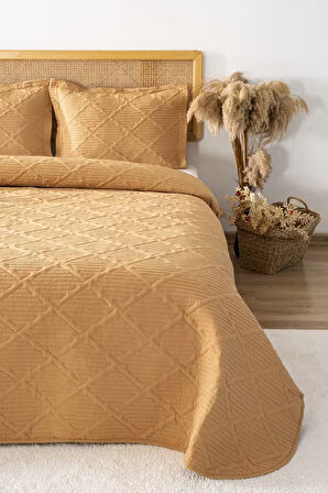 Edda Hardal Nakışlı Çift Kişilik Yatak Örtüsü Takımı 3 Parça Uyku Seti