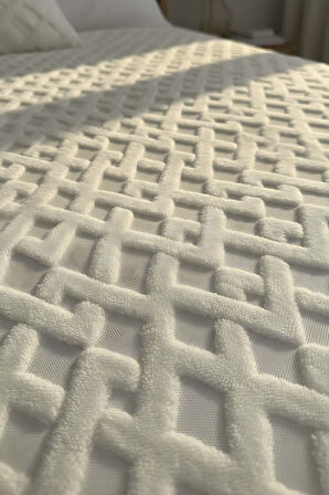 Leona Jakarlı Raşel Geometrik Çift Kişilik Punch Yatak Örtüsü