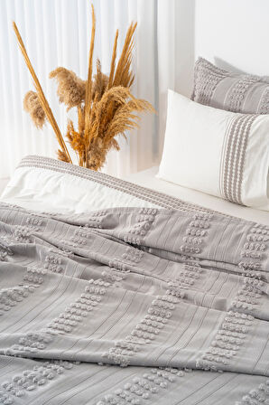 Maisa Gri Nakışlı Çift Kişilik Nevresimli Pike Seti - 7 Parça Çeyiz Seti