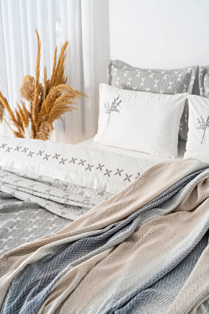 Mode Gri Nakışlı Çift Kişilik Nevresimli Battaniye Seti - 8 Parça Çeyiz Seti