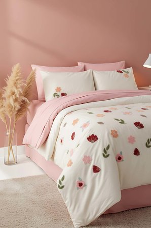 Puff Nakışlı Blossom Somon Çift Kişilik %100 Pamuklu Nevresim Takımı -  6 Parça Çeyiz Seti