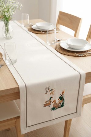 Kuş Nakışlı Runner 50x130 cm