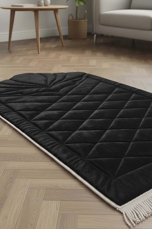 Siyah Kapitone Dolgulu Lüks Seccade 65x115 cm
