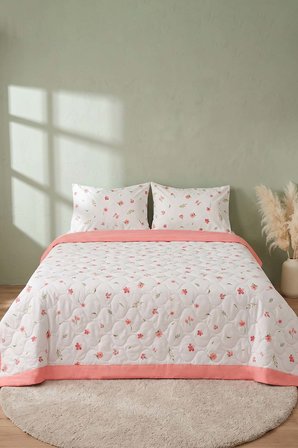 Pembe Çiçekler Çift Kişilik Kapitone Pike & Çok Amaçlı Yatak Örtüsü - 3 Parça