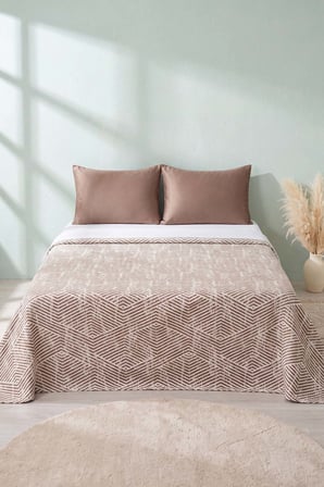 Kahverengi Prizma Desenli Çift Kişilik Baskılı Pike & Yatak Örtüsü 200x230 cm