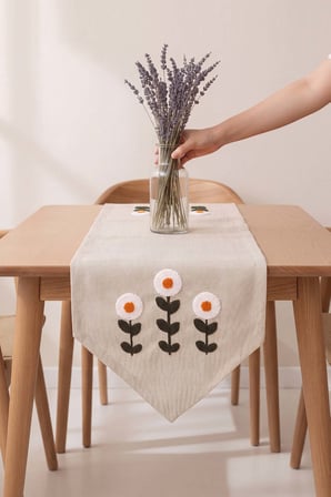 Daisy Cream Kasso Punch İşlemeli Runner 35x110 cm