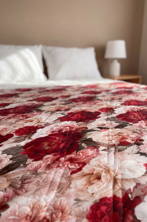 Kırmızı Gül 5D Çok Amaçlı Tek Kişilik Baskılı Pike & Yatak Örtüsü 160x220 cm