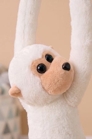 Beyaz Elleri Yapışabilen Maymun Peluş Oyuncak