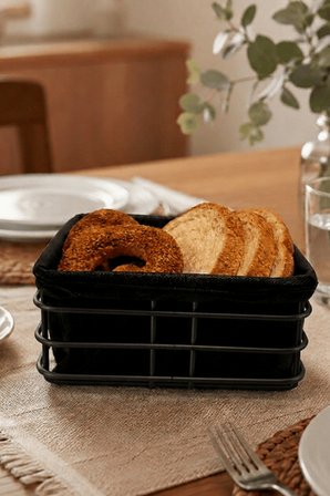 Siyah Metal ve Kumaş Kare Ekmek Sunum Sepeti, Kahvaltı Sunumu,Kafe, Restoran ve Otel Tipi 20x20 cm
