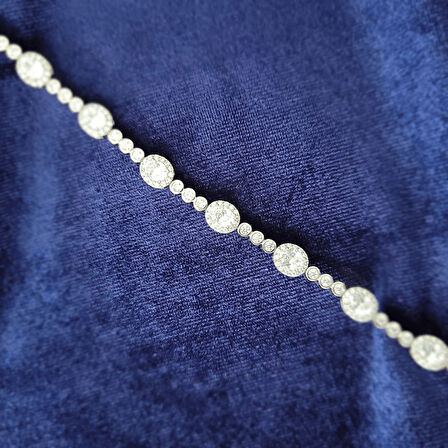 Crystal Elegance Taşlı Bileklik
