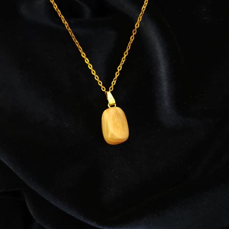 Doğal Turuncu Ay Taşı Oval Gold Kulp Detaylı Çelik Zincirli Kolye