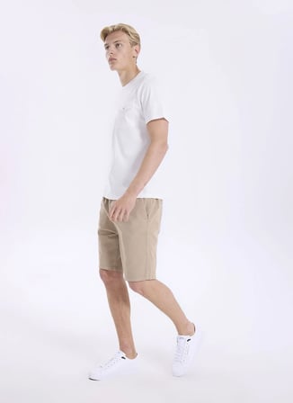 Beyaz Erkek %100 Pamuk Regular Fit T-Shirt GU26MSS03020