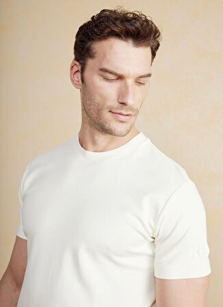 Brooks Brothers Bisiklet Yaka Bej Erkek T-Shirt BBSS25MTS011