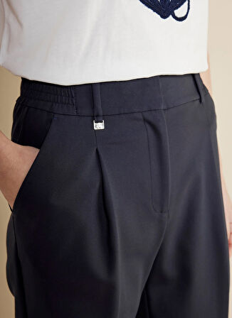 Brooks Brothers Normal Bel Standart Lacivert Kadın Pantolon Metal Logo Detaylı Beli Lastikli Pa