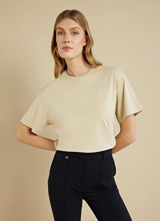 Brooks Brothers Bisiklet Yaka Bej Kadın T-Shirt BBSS25FTS003