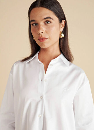 Brooks Brothers Oversize Gömlek Yaka Beyaz Kadın Gömlek %100 Pamuk Arkası Düğme Detaylı Göm