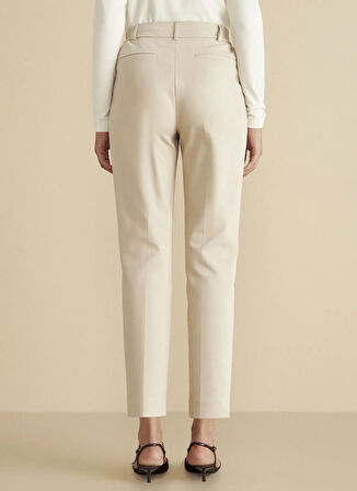 Brooks Brothers Normal Bel Regular Fit Bej Kadın Pantolon Metal Logo Detaylı Yarım Lastikli P