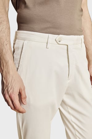 Brooks Brothers Normal Bel Daralan Paça Liyosel Chino Pantolon Erkek PANTOLON BBSS26MPT001101 KIRIK BEYAZ