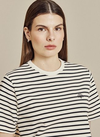 Brooks Brothers Lacivert Kadın T-Shirt BBSS26FTS003