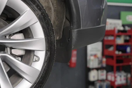 Model Y 2025+ Juniper Çamur Paçalığı