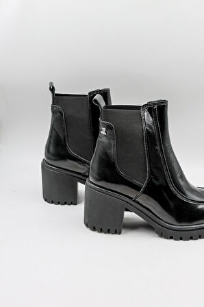 Venüs Kadın Deri Yanı Toka Detaylı Bot 2451510K - Siyah Rugan - 36