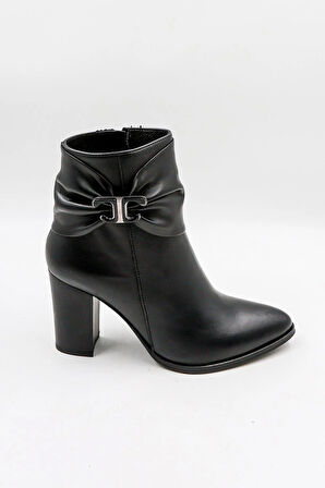 Venüs Kadın Hakiki Deri Topuklu Aksesuar Detaylı Bot 2355809K - Siyah - 36